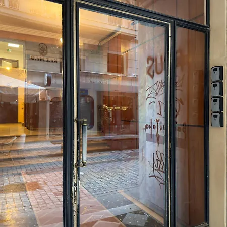 Liv Luxury Center 7c *