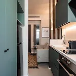 Liv Luxury Center 7c